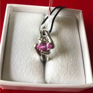 Gorgeous 14 k white gold and pink sapphire size 7